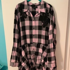 Trendy bottom down pink and black top